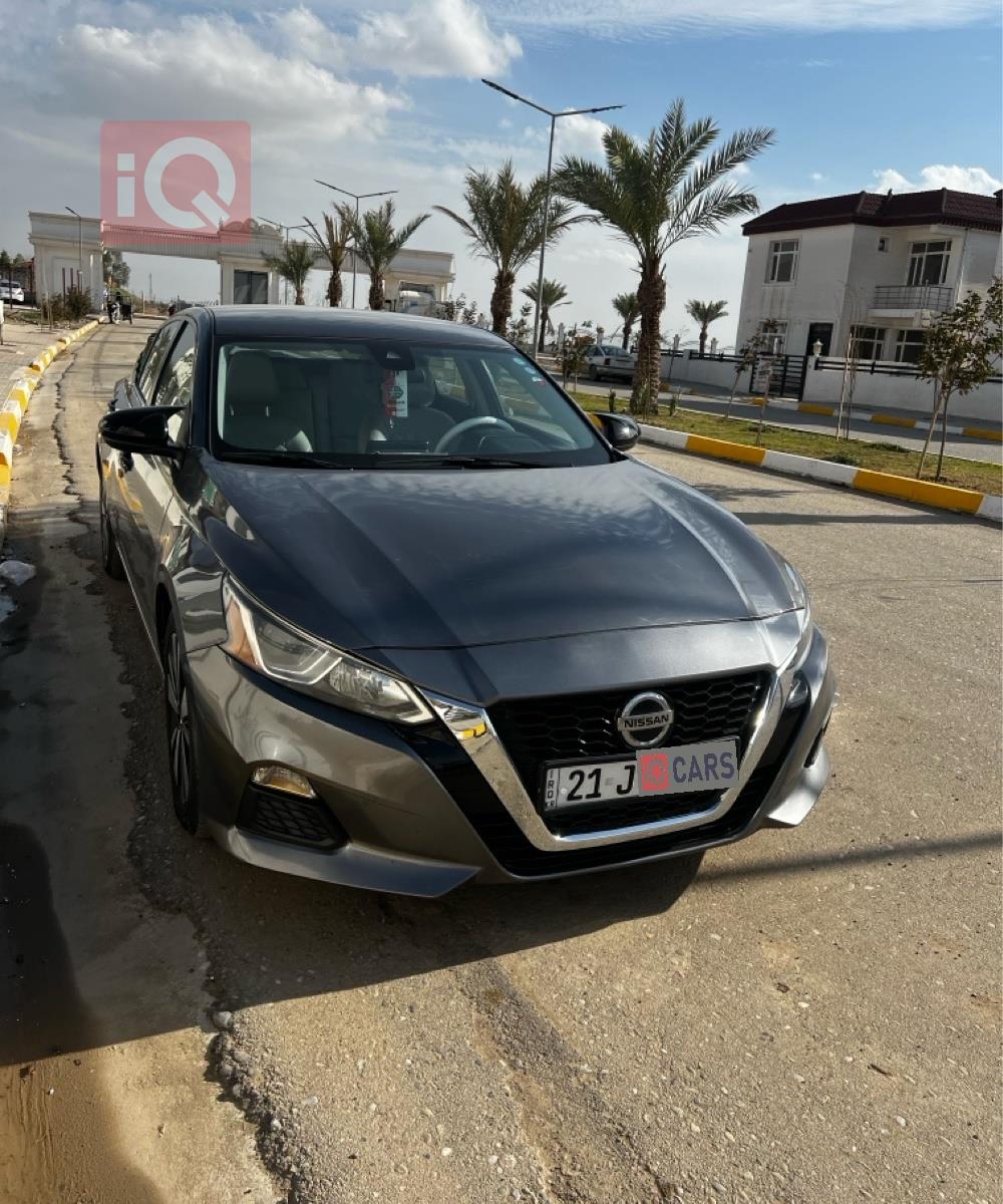 نيسان ألتيما